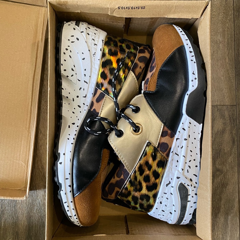Brand new La Sheelah sneakers